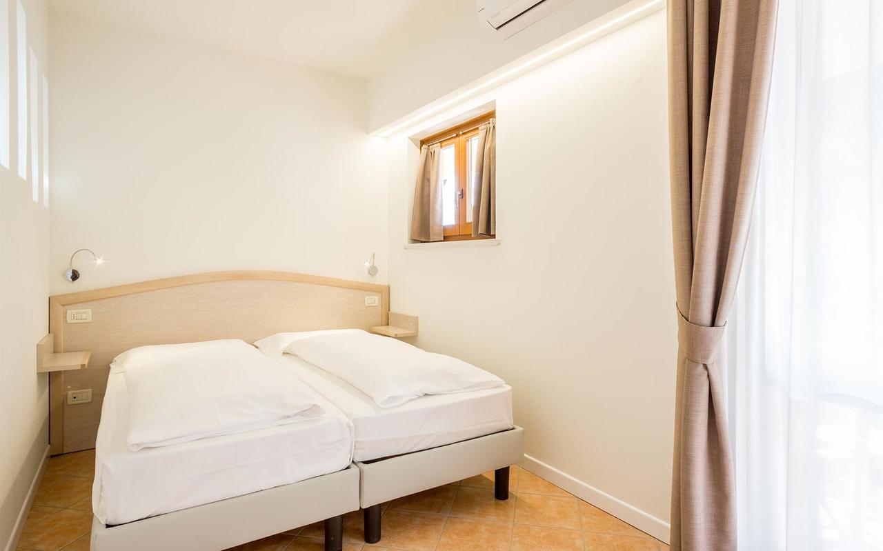 Hotel La Gardenia & Villa Oleandra ليمونِ سول غاردا الغرفة الصورة